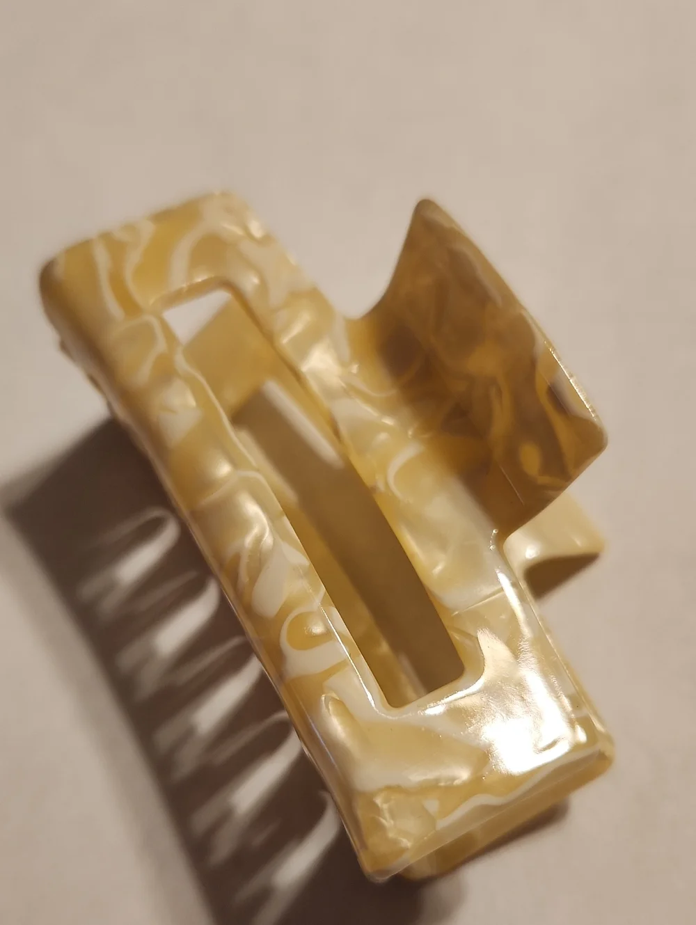 NWOT Acetate Hair Clip 3 inches